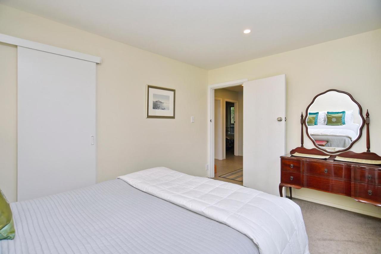 Charlesworth Villa - Christchurch Holiday Homes Exterior photo